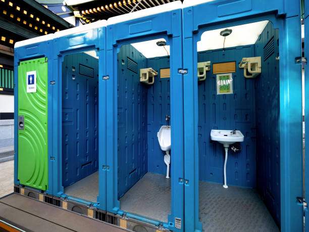 Best Porta potty delivery and setup  in Cozad, NE