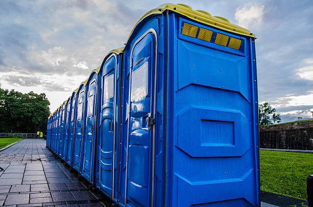 Best Luxury portable toilet rental  in Cozad, NE